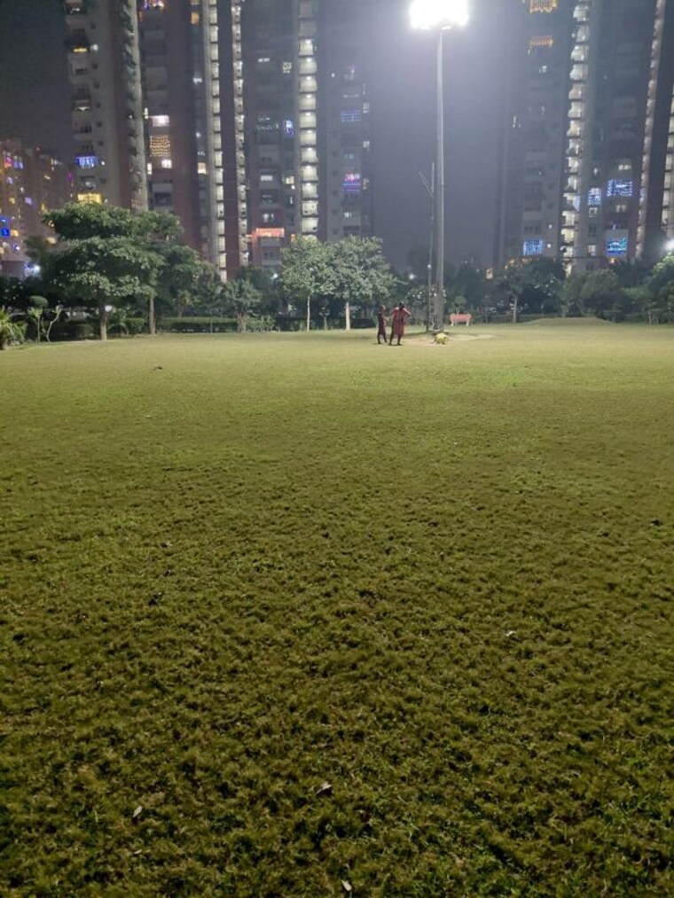 Garden, siddharth vihar 2.5 Bedroom 1225 Sq.Ft. Apartment In Siddharth Vihar Ghaziabad 10403795