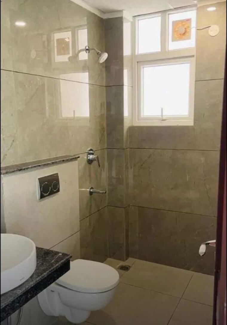 Bathroom, allwin-el-spazia 3 Bedroom 1638 Sq.Ft. Apartment In Sanauli Zirakpur 10417018