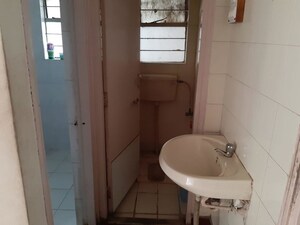 Bathroom in 3 BHK Apartment at Ashirwad Building Karve Nagar, Karve Nagar – for Rent