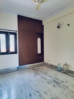 2 BHK Builder Floor For Rent in Sector 52