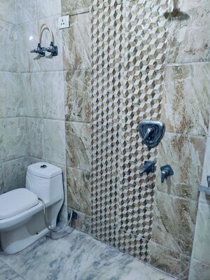 Bathroom in 2 BHK Builder Floor at Sector 52 – for Rent
