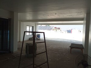 Parking in  Showroom at Gomti Nagar – for Rent