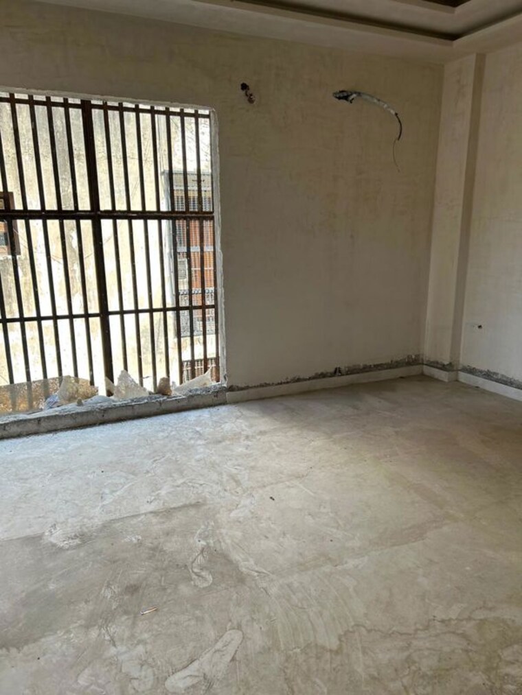 Room, preet vihar 4 Bedroom 1800 Sq.Ft. Builder Floor In Preet Vihar Delhi 10416590