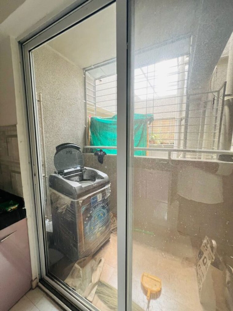 Bathroom, mantra-29-gold-coast 2 Bedroom 850 Sq.Ft. Apartment In Tingre Nagar Pune 10417145