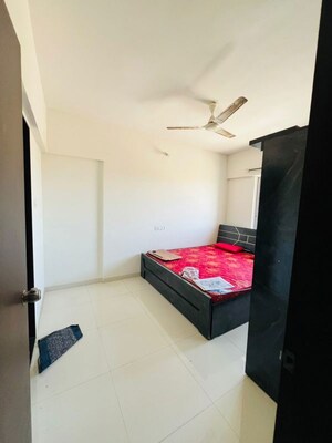 Bedroom in 2 BHK Apartment at Mantra 29 Gold Coast, Tingre Nagar – for Rent