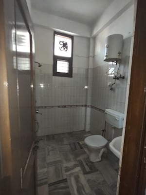 Bathroom in 3 BHK Independent House at RWA Apartments Sector 71, Sector 71 – for Rent