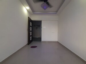 Room in 1 BHK Apartment at Malad East – for Rent