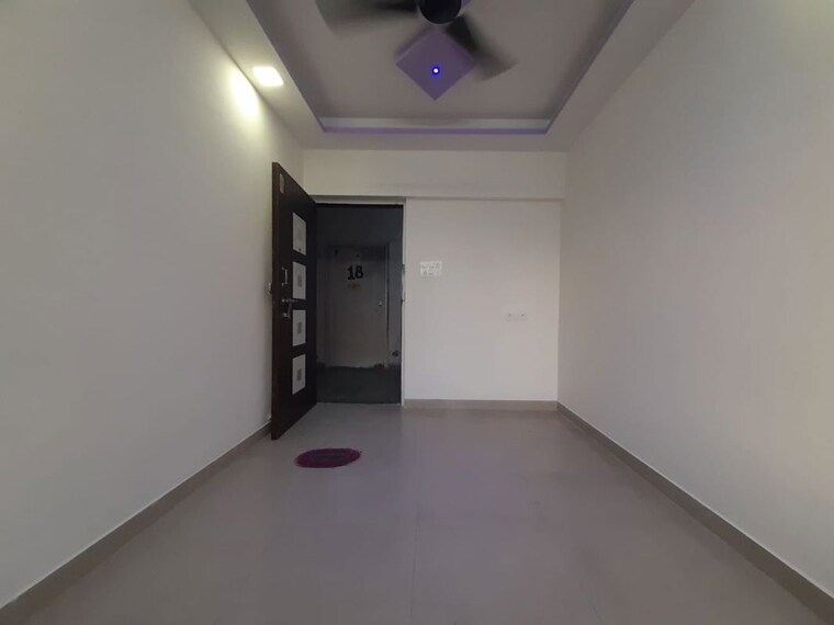 Room, malad east 1 Bedroom 310 Sq.Ft. Apartment In Malad East Mumbai 10417211
