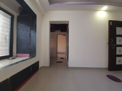 1 BHK Apartment For Rent in Malad East