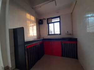 Bedroom in 1 BHK Apartment at Malad East – for Rent