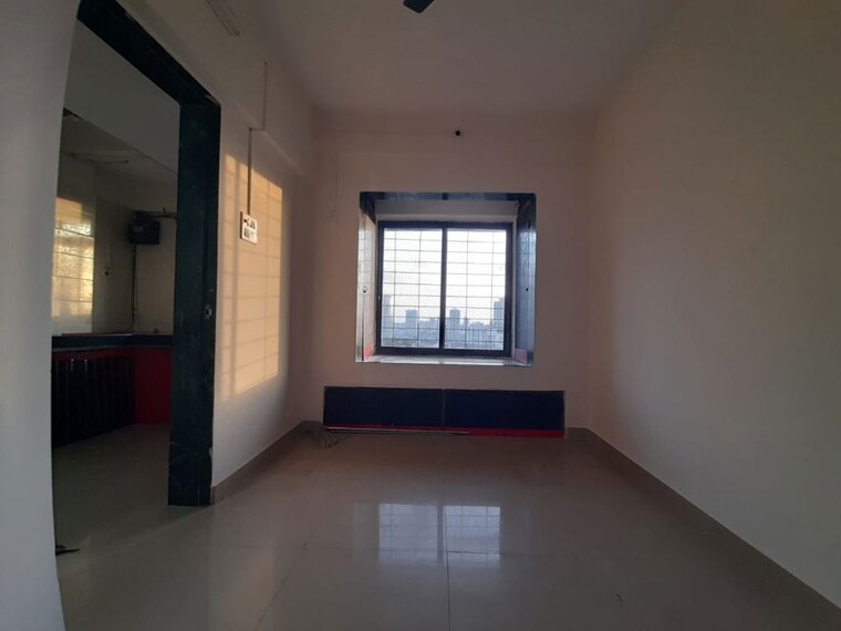 Room, malad east 1 Bedroom 310 Sq.Ft. Apartment In Malad East Mumbai 10417211
