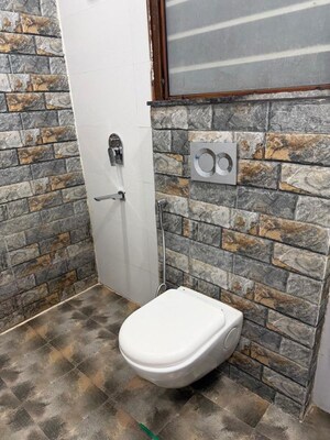 Bathroom in 4 BHK Apartment at DLF The Summit, Dlf Phase V – for Sale