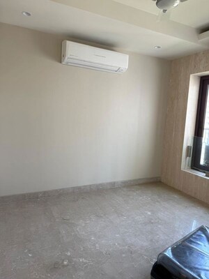 Room in 3 BHK Apartment at Casablanca, Cuffe Parade – for Rent