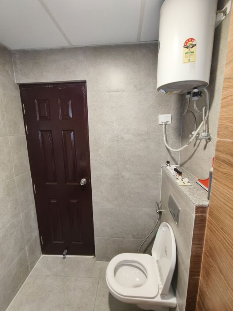 Bathroom, purvanchal-royal-city Studio 625 Sq.Ft. Apartment In Chi V Greater Noida Greater Noida 10417219