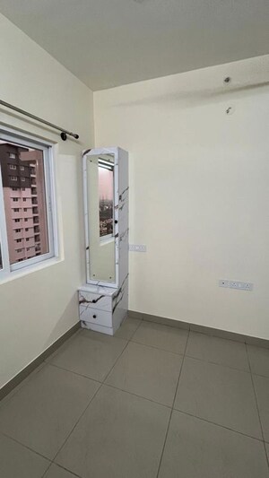 2 BHK Apartment For Rent in TVS Emerald Jardin, Singasandra