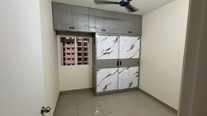 Room in 2 BHK Apartment at TVS Emerald Jardin, Singasandra – for Rent