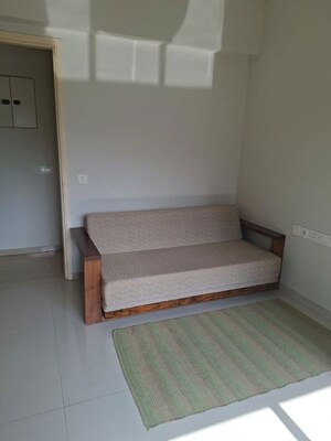 Room in 2 BHK Apartment at Satguru Shlok, Khar West – for Rent
