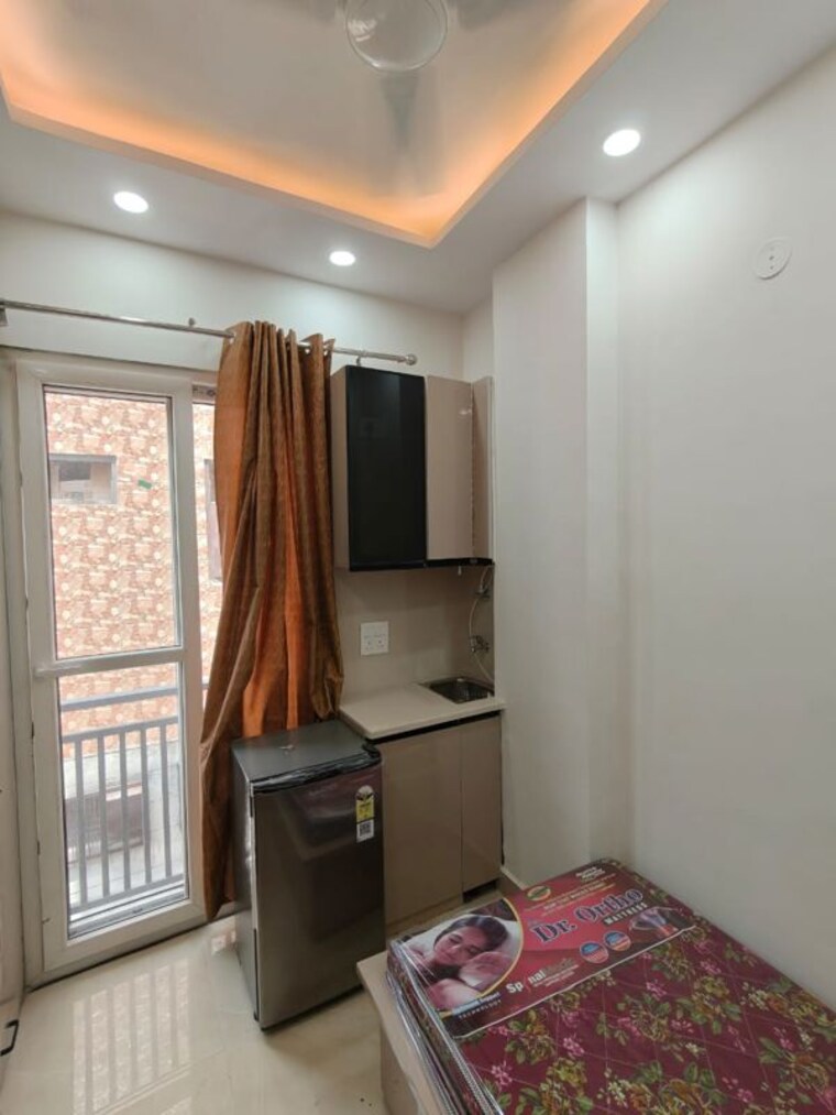 Living Room, west patel nagar 1 RK 30 Sq.Yd. Builder Floor In West Patel Nagar Delhi 10417299