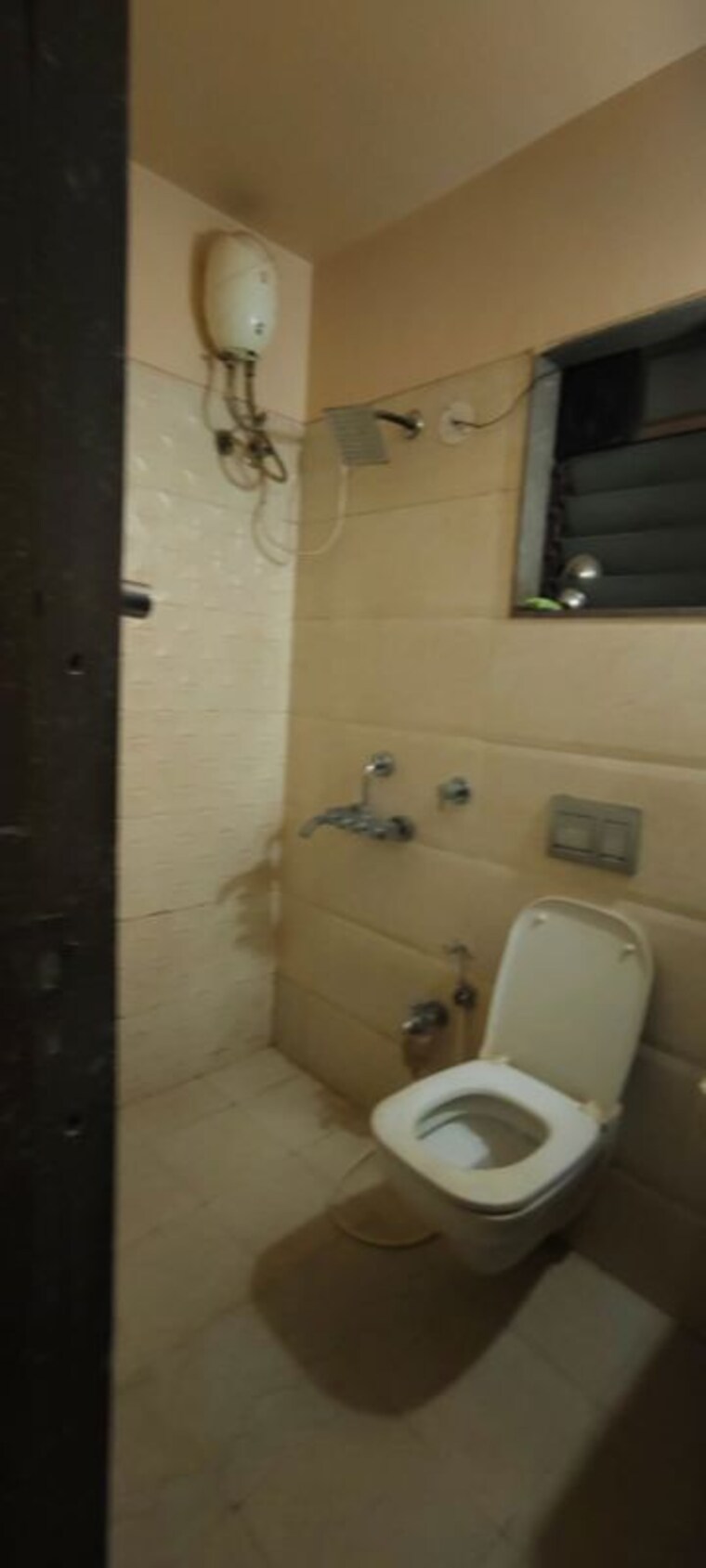 Bathroom, madhav-palacia 2 Bedroom 900 Sq.Ft. Apartment In Ghodbunder Road Thane 10417312