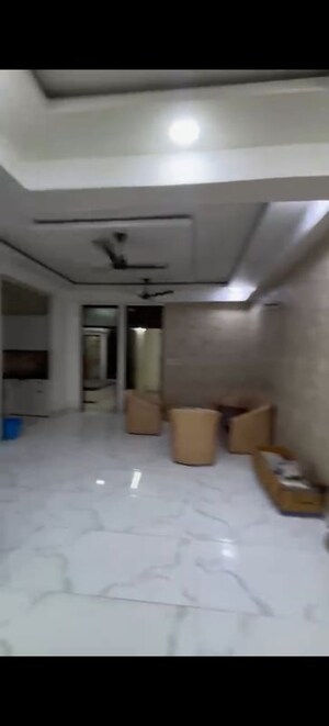 Building Lobby in 3 BHK Builder Floor at Shakti Khand 2 – for Sale