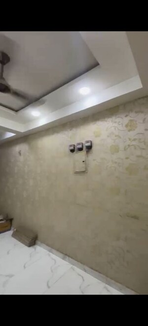 Room in 3 BHK Builder Floor at Shakti Khand 2 – for Sale