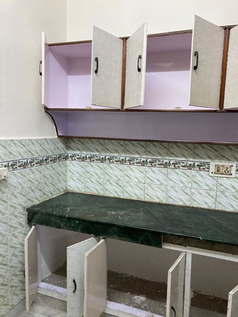 Kitchen, janakpuri 2 Bedroom 720 Sq.Ft. Builder Floor In Janakpuri Delhi 10417351