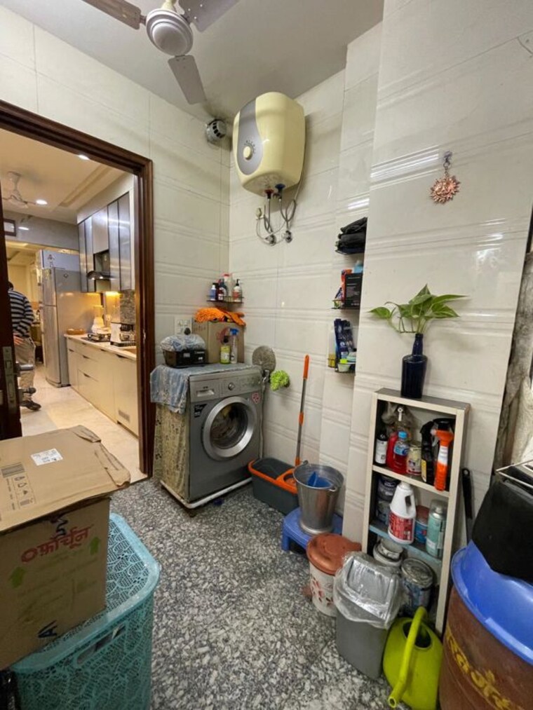 Other, derawal nagar 4 Bedroom 130 Sq.Yd. Builder Floor In Derawal Nagar Delhi 10417352