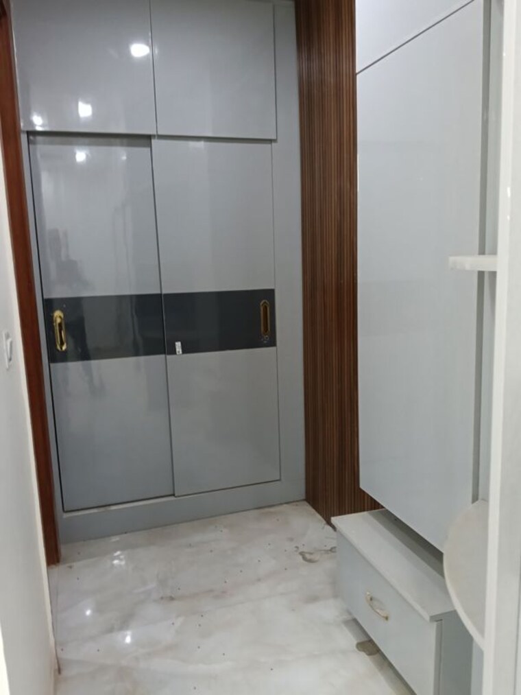 Room, keshav-dham-rajendra-nagr 4 Bedroom 360 Sq.Yd. Builder Floor In Rajendra Nagar Ghaziabad 10417338