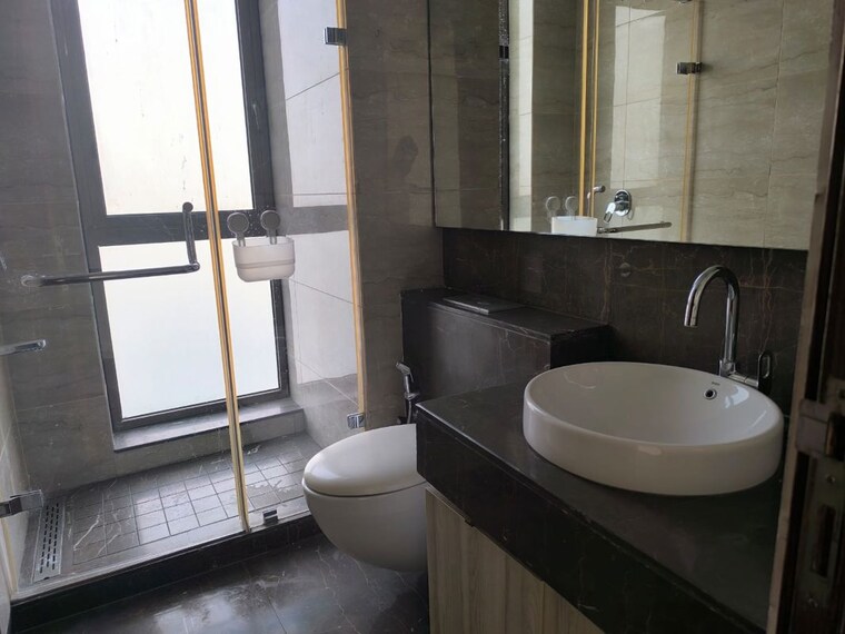 Bathroom, m3m-golf-estate-fairway-west 3.5 Bedroom 3117 Sq.Ft. Apartment In Sector 65 Gurgaon 10417369