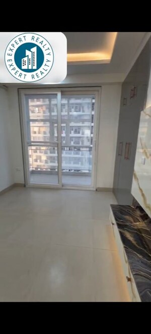 Room in 3.5 BHK Apartment at Apex The Florus, Vasundhara Sector 16 – for Sale