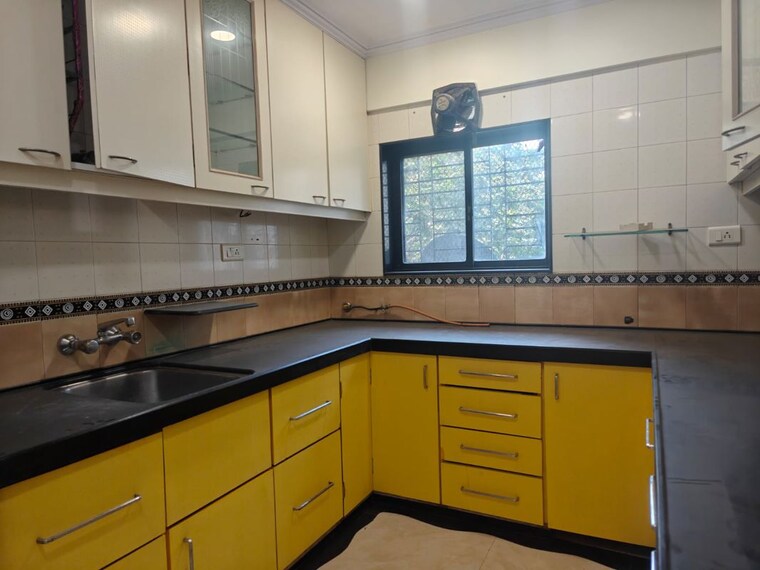 Kitchen, meena-towers-apartment 3 Bedroom 1100 Sq.Ft. Apartment In Chembur Mumbai 10414018