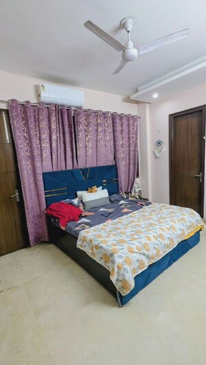Bedroom in 4 BHK Builder Floor at Ardee City, Sector 52 – for Rent
