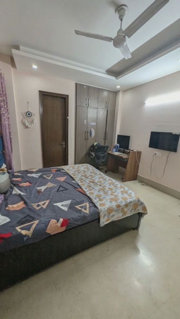Bedroom, ardee-city 4 Bedroom 300 Sq.Yd. Builder Floor In Sector 52 Gurgaon 10417405
