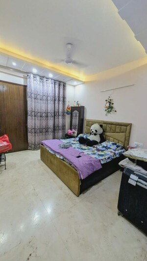 Bedroom in 4 BHK Builder Floor at Ardee City, Sector 52 – for Rent