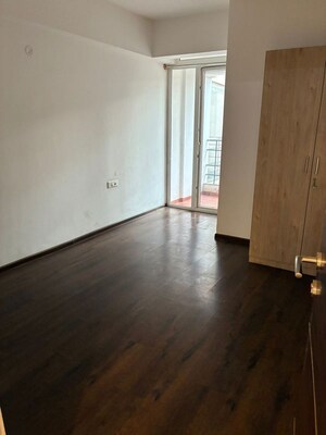 Room in 3 BHK Apartment at Halasuru – for Rent