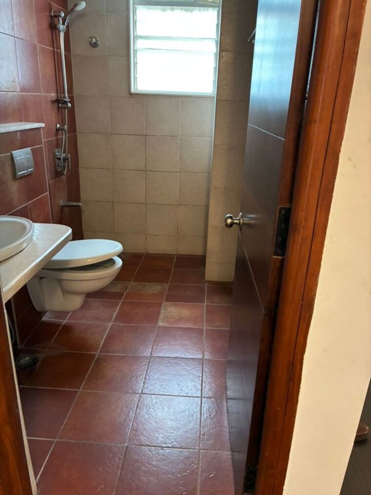 Bathroom, halasuru 3 Bedroom 2200 Sq.Ft. Apartment In Halasuru Bangalore 10417442