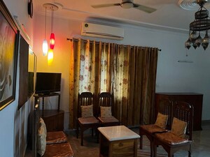 Living Room in 2 BHK Apartment at Kendriya Vihar Noida, Sector 51 – for Rent