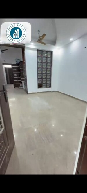 Room in  Office Space at Shakti Khand 2 – for Sale