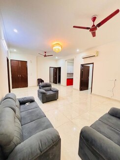 3 BHK Builder Floor For Rent in Sector 57