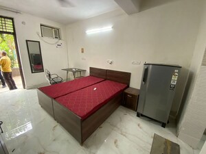 Team Area in 1 BHK Builder Floor at West Patel Nagar – for Rent