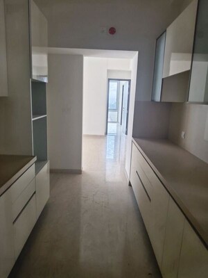 Building Lobby in 4 BHK Apartment at Piramal Mahalaxmi, Mahalaxmi – for Sale