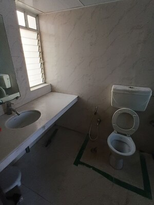 Bathroom in 3.5 BHK Apartment at Lokhandwala Whispering Palms XXclusives, Kandivali East – for Rent