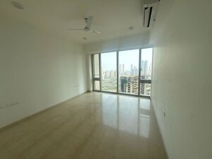 Room in 5 BHK Apartment at Lodha Kiara, Worli – for Sale