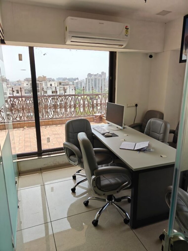 Team Area, basil-krupal-pathshala-city-centre Commercial Office Space 1400 Sq.Ft. In Ellisbridge Ahmedabad 10417541