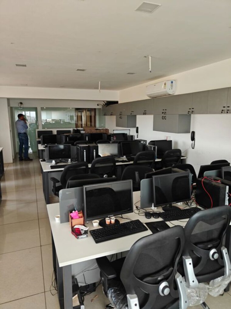 Team Area, basil-krupal-pathshala-city-centre Commercial Office Space 1400 Sq.Ft. In Ellisbridge Ahmedabad 10417541