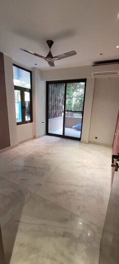 4 BHK + Pooja Room,Servant Room,Study Room,Extra Room Apartment For Sale in Alaknanda