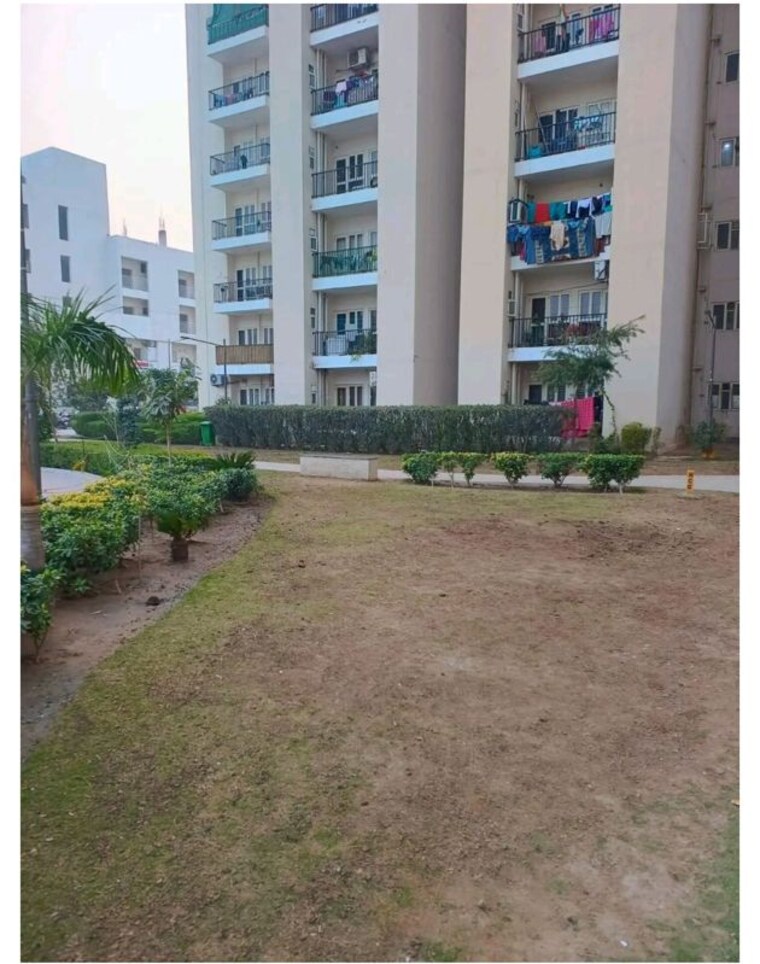  Parking, gls-central-avenue 2.5 Bedroom 590 Sq.Ft. Apartment In Sector 92 Gurgaon 10417564