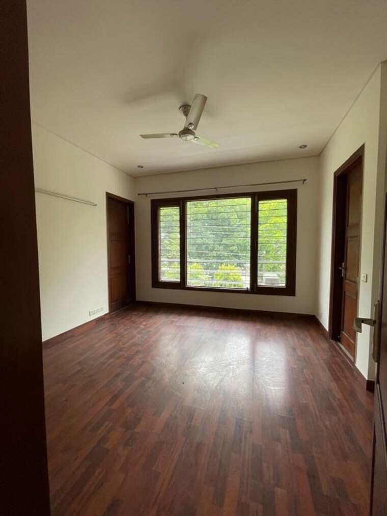 Room, huda-staff-colony 3 Bedroom 2300 Sq.Ft. Builder Floor In Sector 46 Gurgaon 10417550