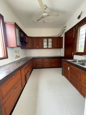 Kitchen in 3 BHK Builder Floor at Huda Staff Colony, Sector 46 – for Rent
