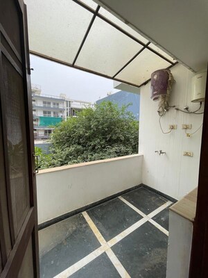 Kitchen in 3 BHK Builder Floor at Huda Staff Colony, Sector 46 – for Rent